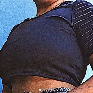 Small cropped mesh t-shirt